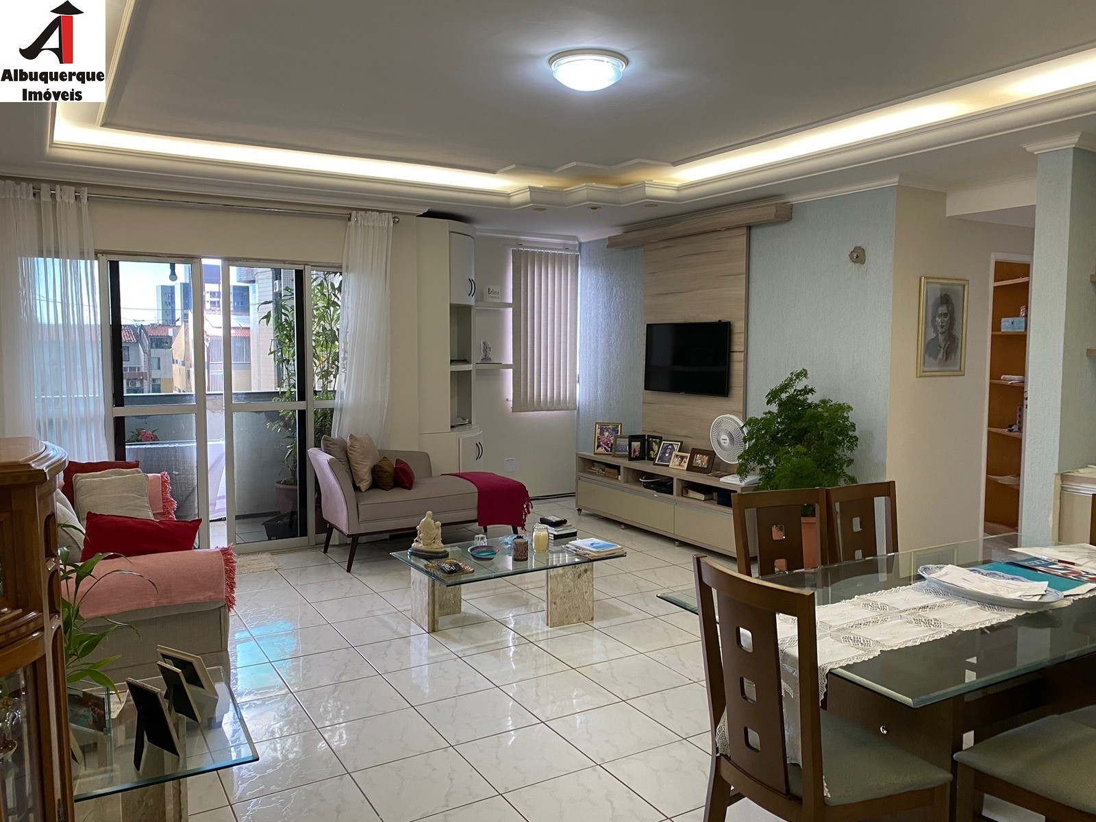 Apartamento à venda com 2 quartos, 105m² - Foto 3