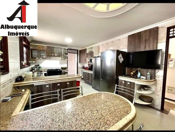 Casa à venda com 4 quartos, 637m² - Foto 10