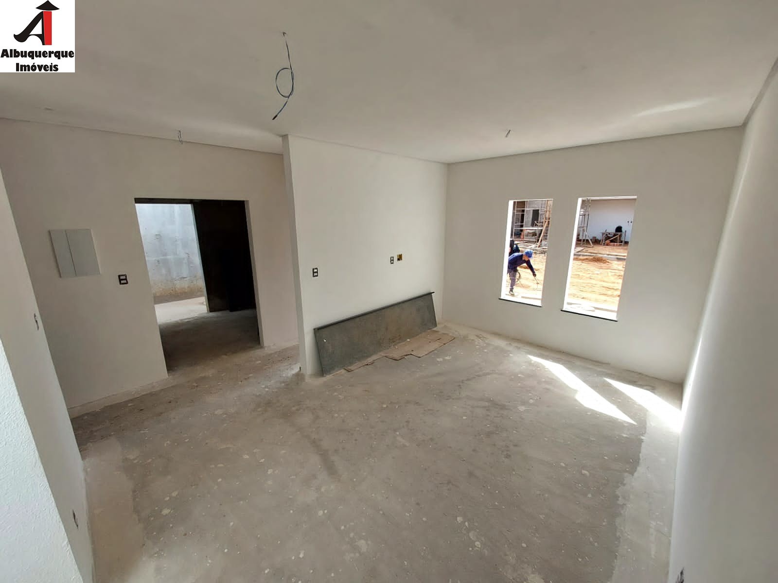 Casa à venda com 3 quartos, 121m² - Foto 2