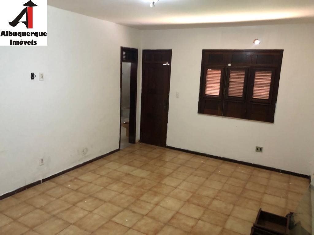 Casa à venda com 6 quartos, 1000m² - Foto 11