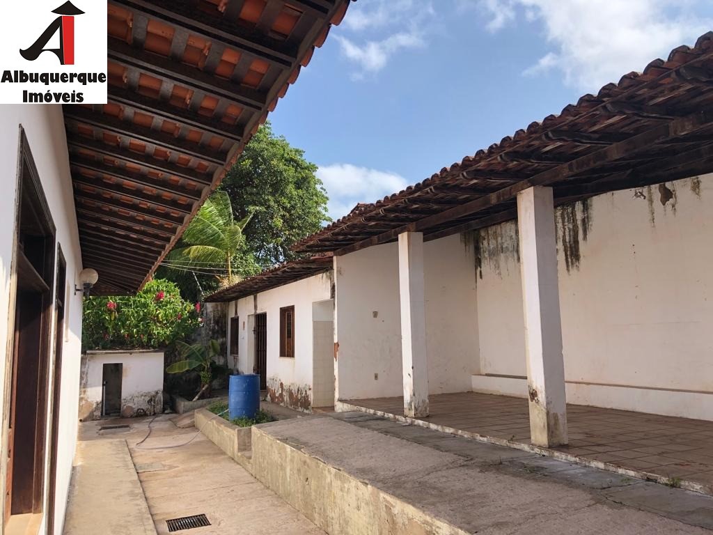 Casa à venda com 6 quartos, 1000m² - Foto 16