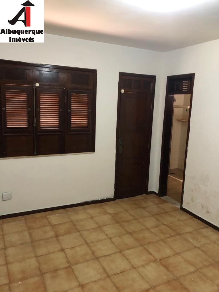 Casa à venda com 6 quartos, 1000m² - Foto 8