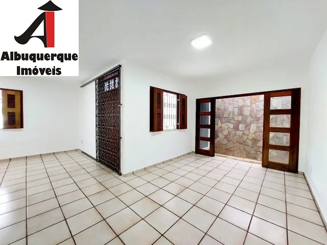 Casa à venda com 3 quartos, 360m² - Foto 9