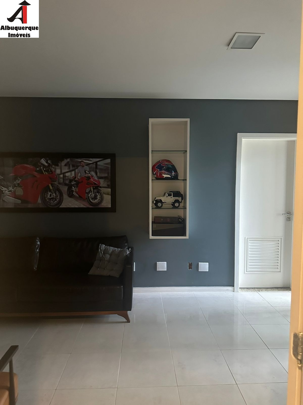 Apartamento para alugar com 4 quartos, 300m² - Foto 12