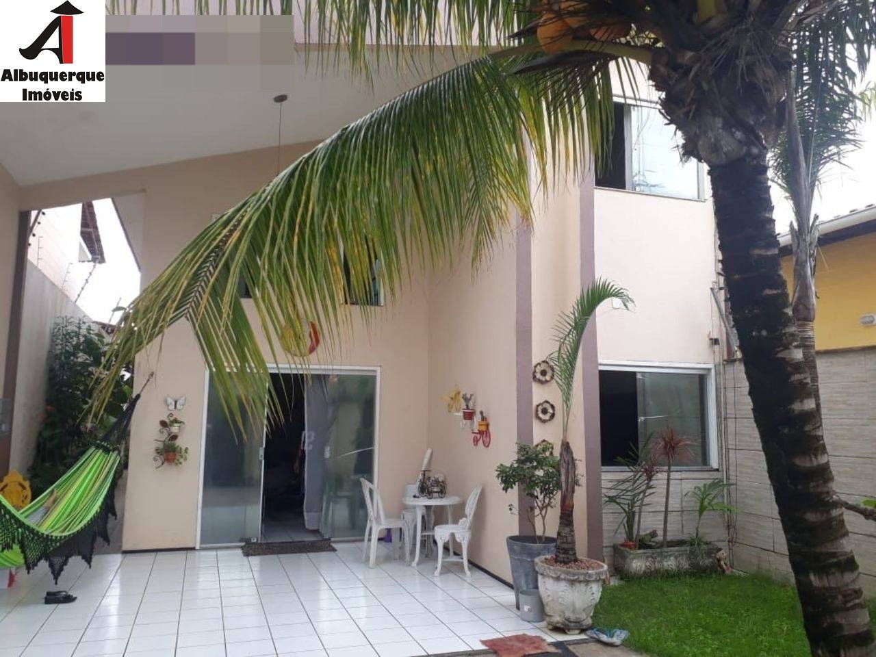 Casa à venda com 3 quartos, 200m² - Foto 1