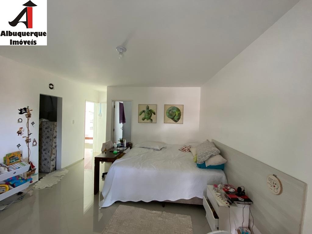 Casa à venda com 4 quartos, 700m² - Foto 15