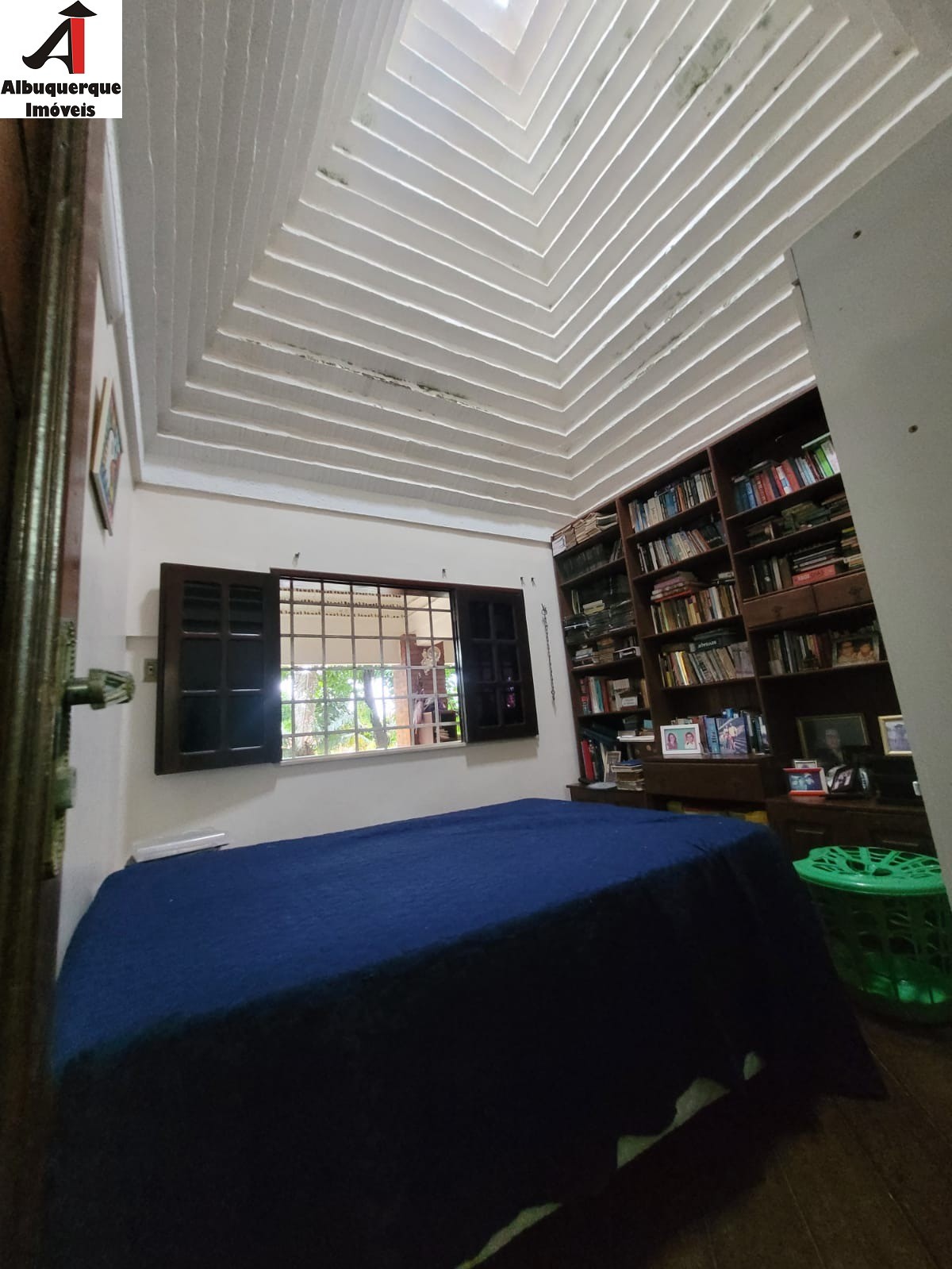 Casa à venda com 4 quartos, 190m² - Foto 9