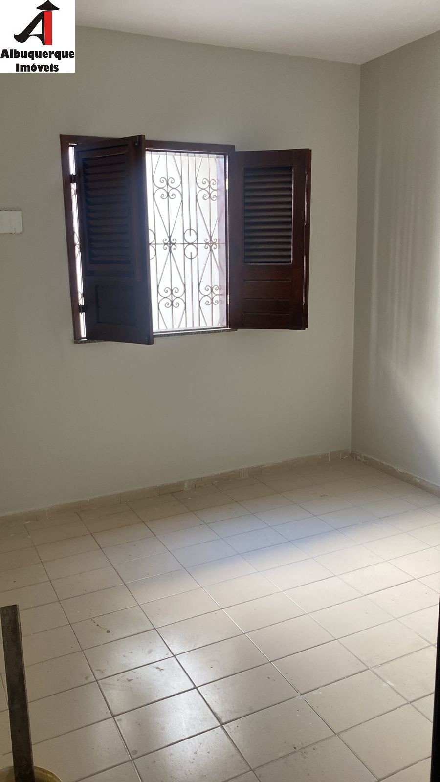 Casa para alugar com 3 quartos, 300m² - Foto 6