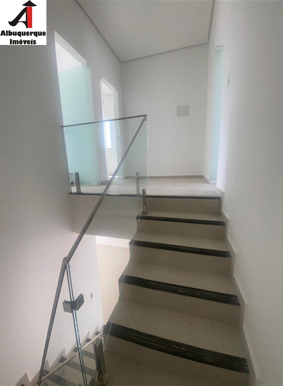 Casa à venda com 3 quartos, 225m² - Foto 10