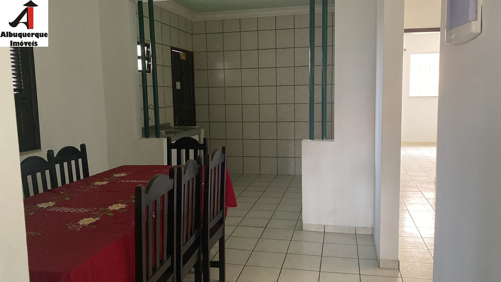 Casa à venda e aluguel com 4 quartos, 300m² - Foto 13