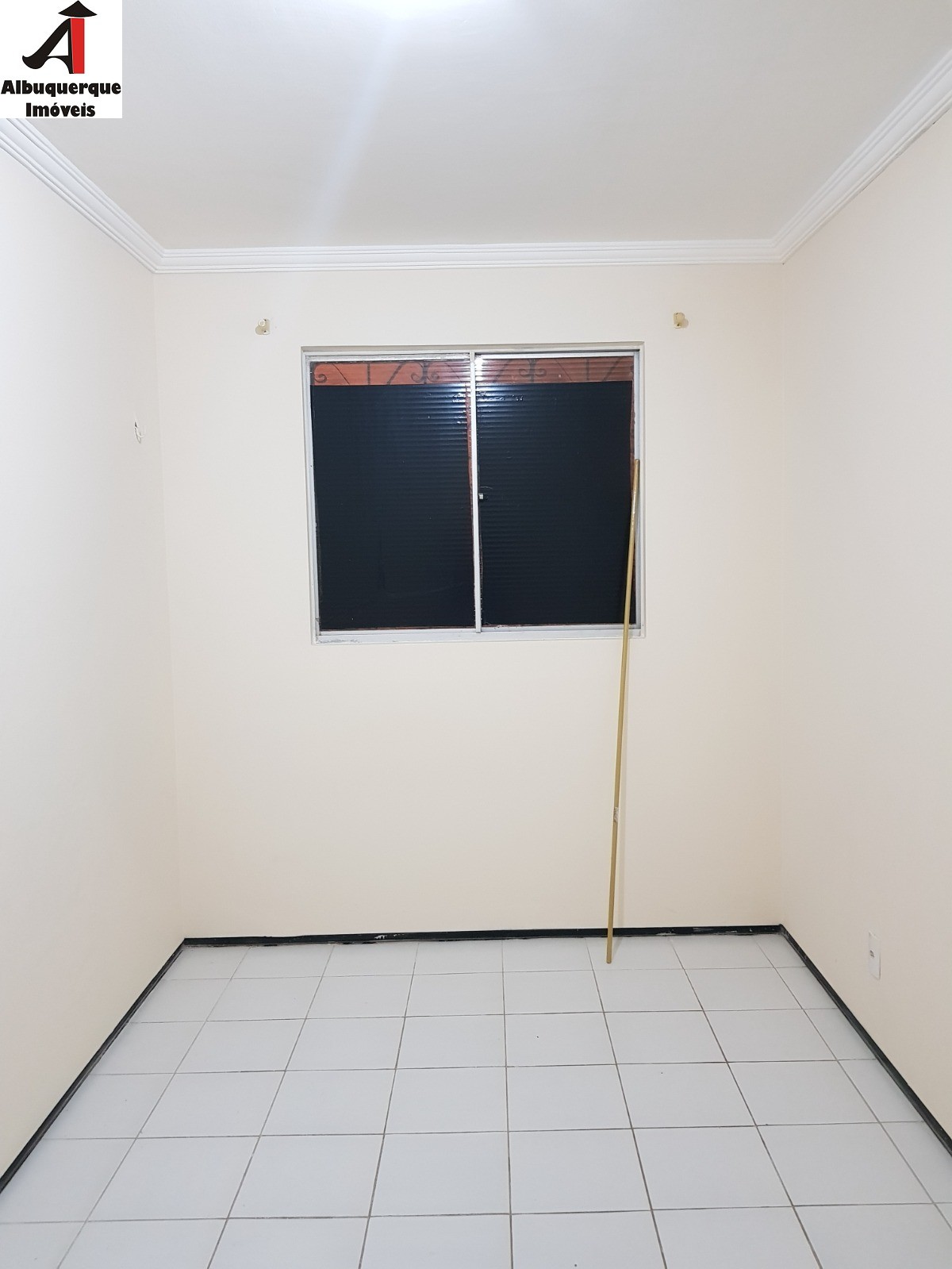 Apartamento à venda com 2 quartos, 70m² - Foto 3