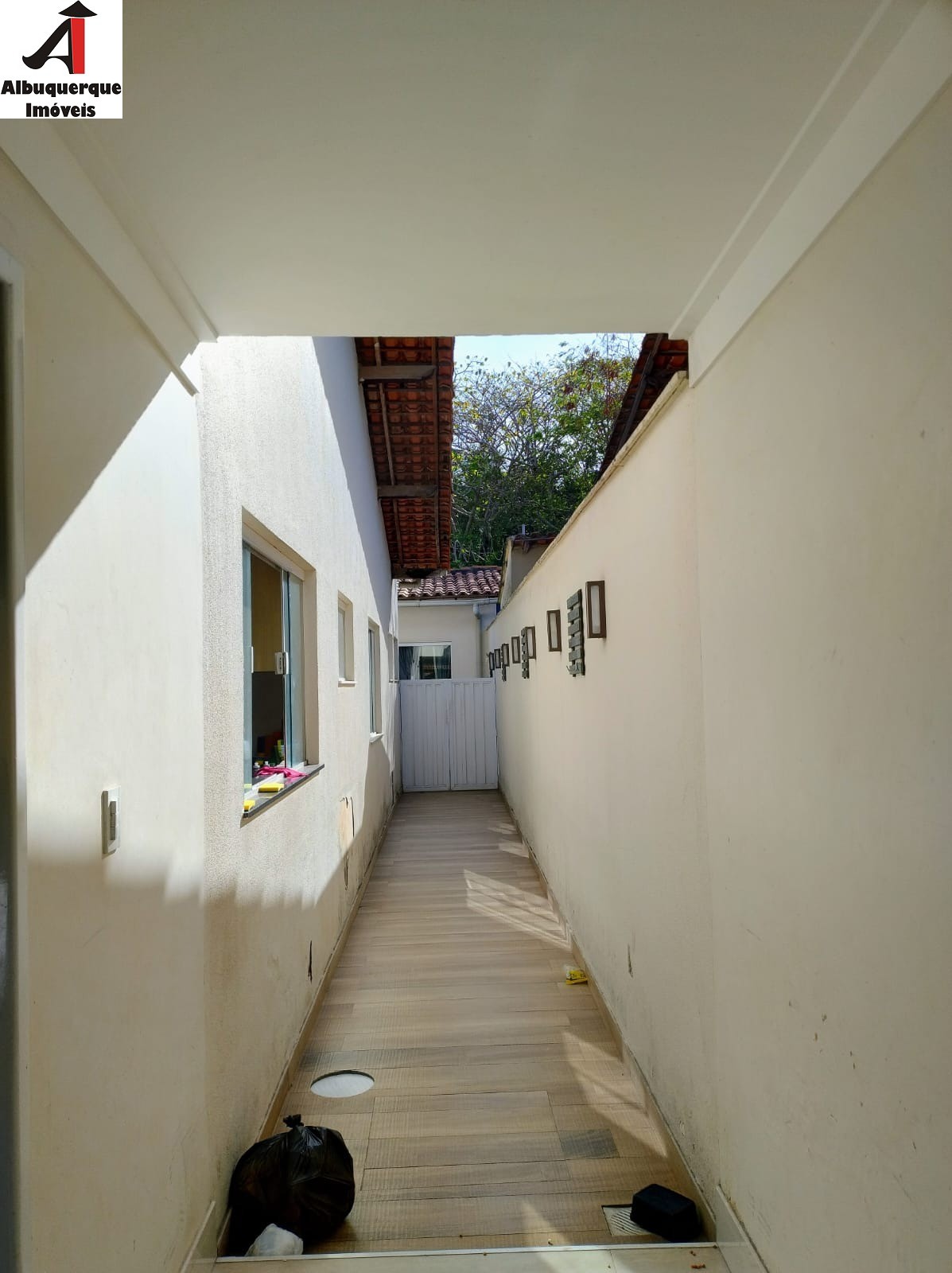 Casa à venda com 4 quartos, 250m² - Foto 9