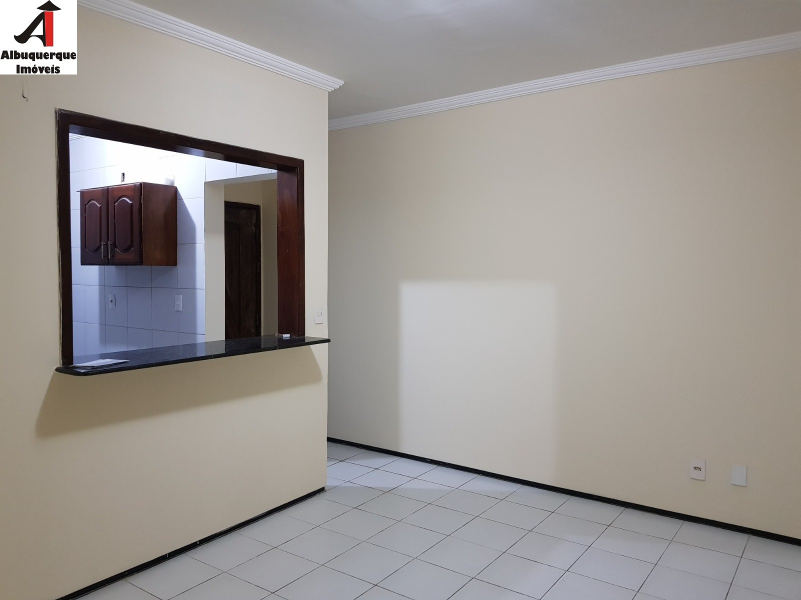 Apartamento à venda com 2 quartos, 70m² - Foto 1