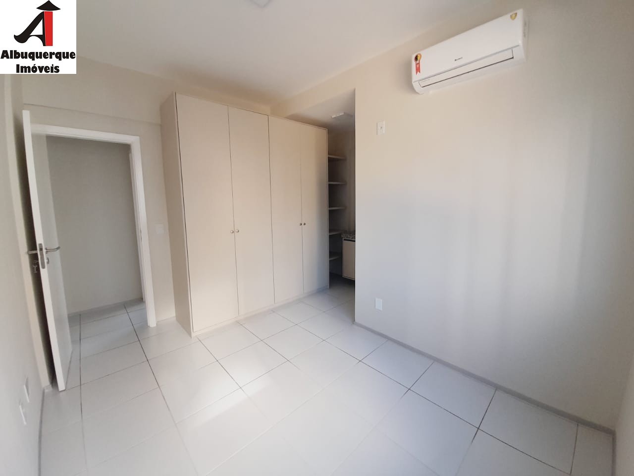 Apartamento para alugar com 3 quartos, 91m² - Foto 9