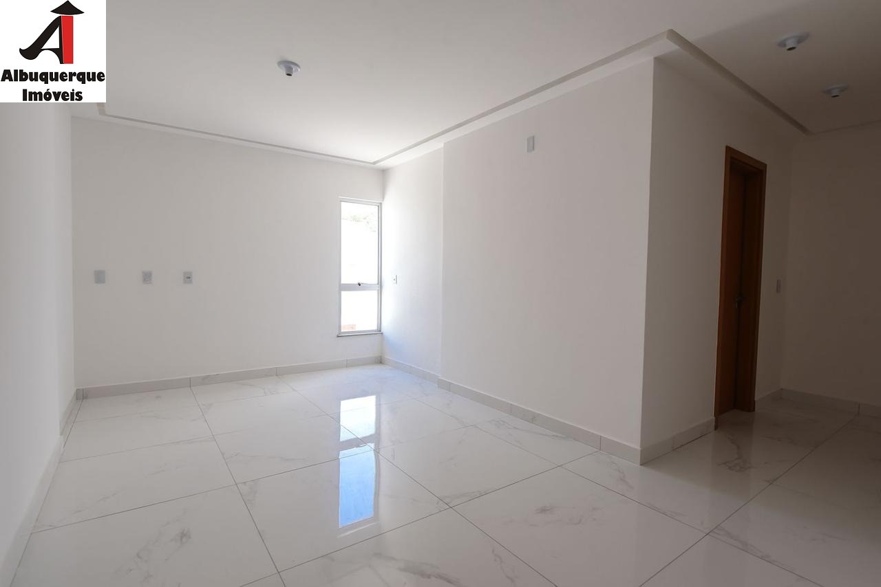 Casa à venda com 4 quartos, 199m² - Foto 4