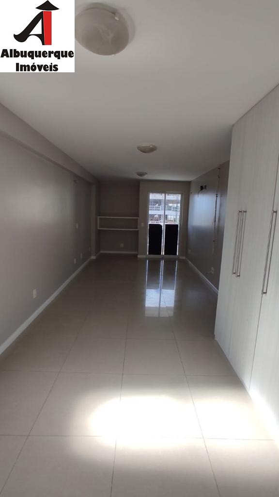 Casa à venda e aluguel com 4 quartos, 600m² - Foto 38