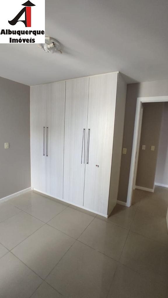 Casa à venda e aluguel com 4 quartos, 600m² - Foto 28