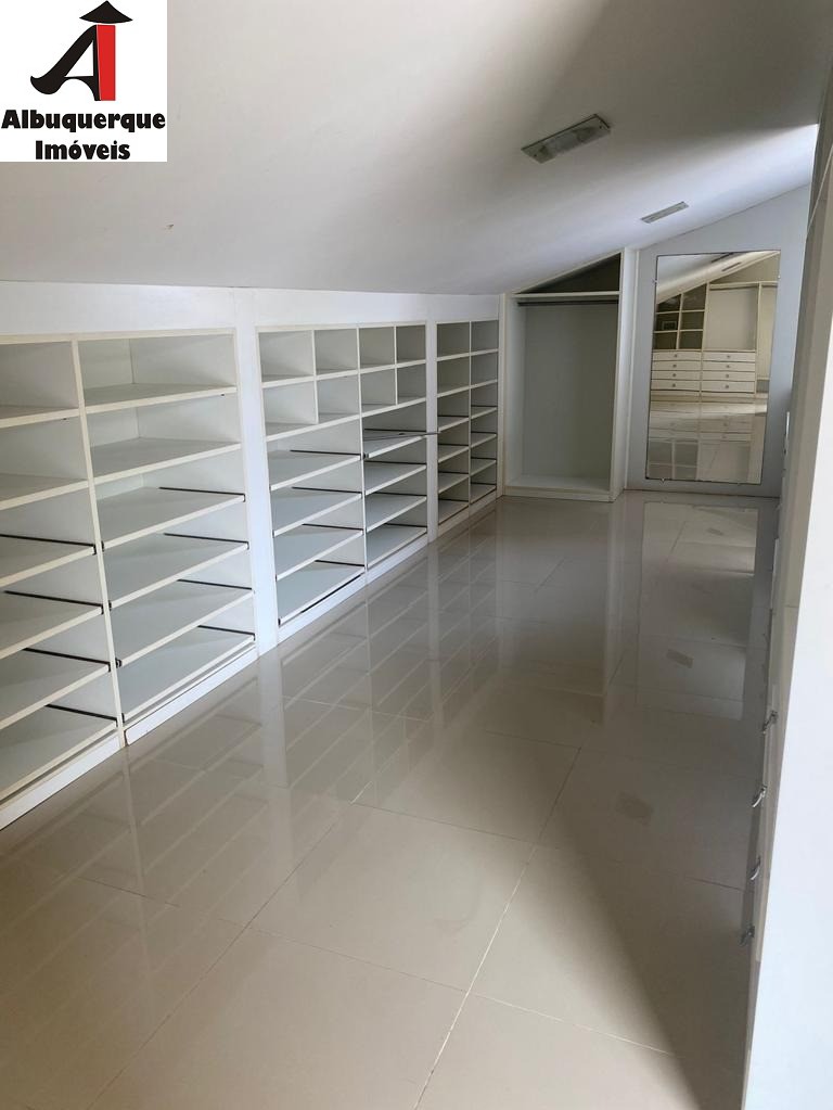 Casa à venda e aluguel com 1 quarto, 800m² - Foto 15