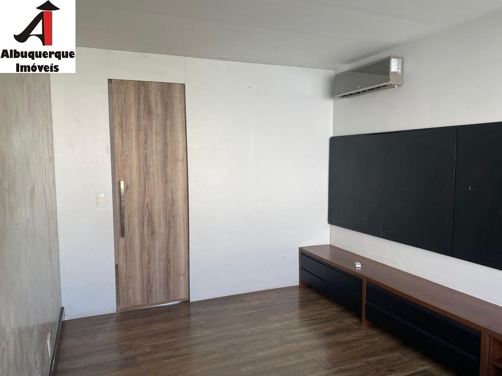 Casa à venda e aluguel com 1 quarto, 800m² - Foto 11