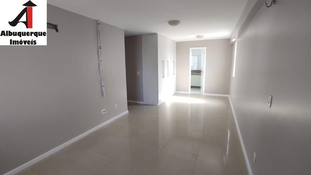 Casa à venda e aluguel com 4 quartos, 600m² - Foto 24