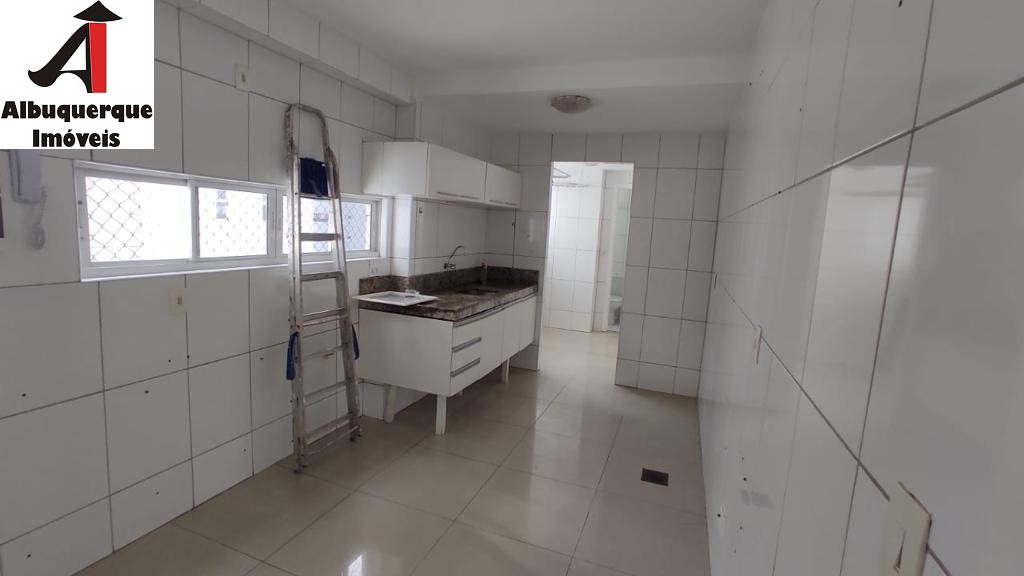 Casa à venda e aluguel com 4 quartos, 600m² - Foto 34