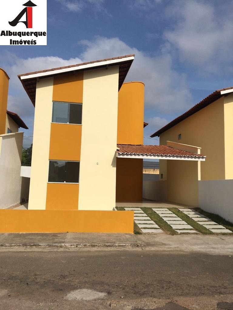 Casa à venda com 3 quartos, 137m² - Foto 1