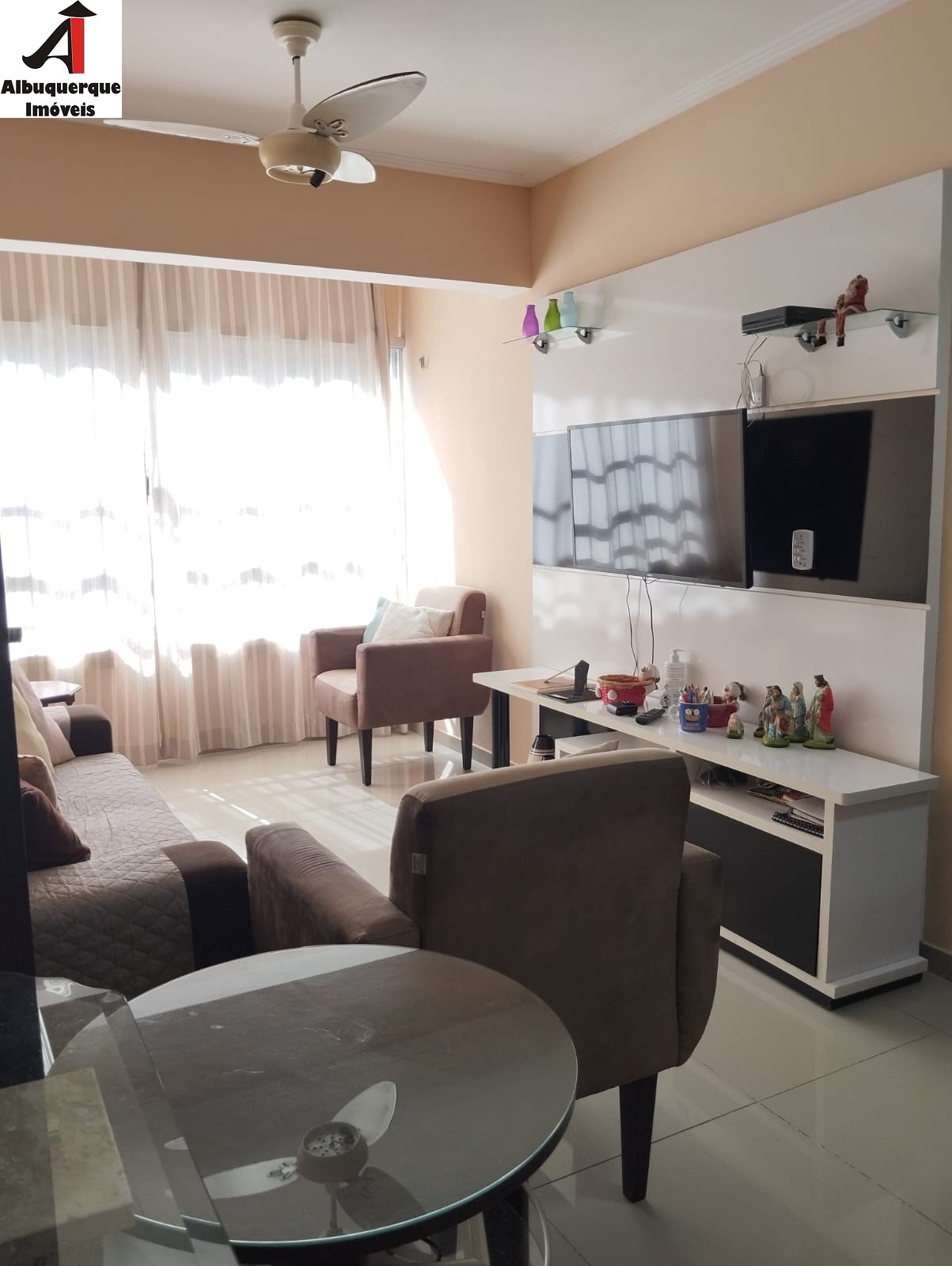 Apartamento à venda com 3 quartos, 74m² - Foto 1