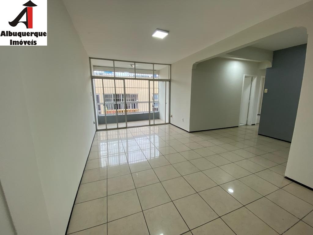 Apartamento à venda com 2 quartos, 89m² - Foto 4