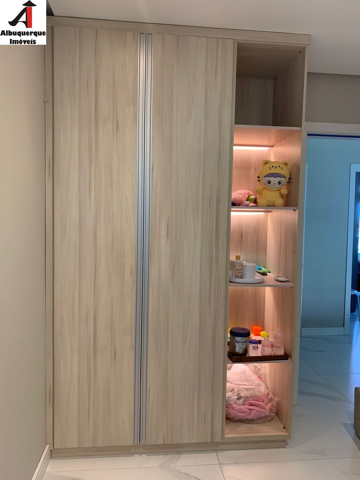 Casa à venda com 4 quartos, 215m² - Foto 15