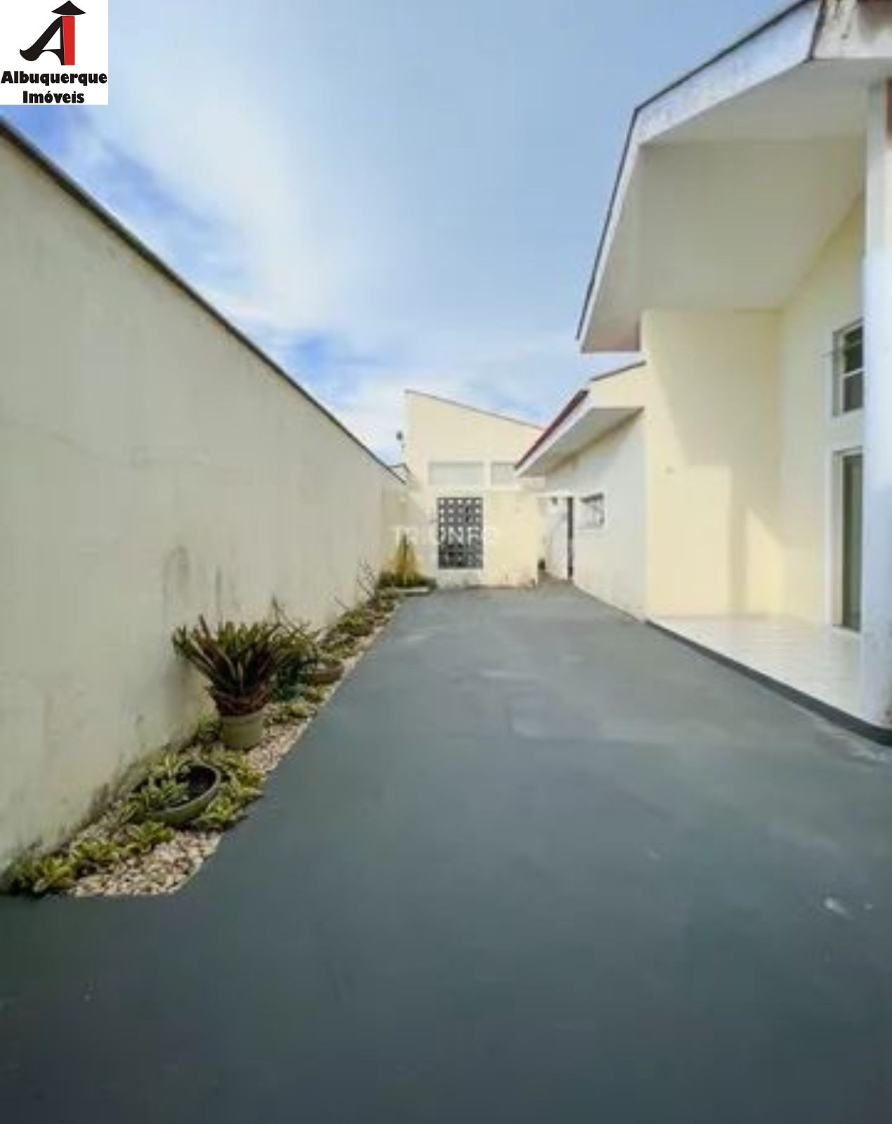 Casa à venda com 4 quartos, 400m² - Foto 3