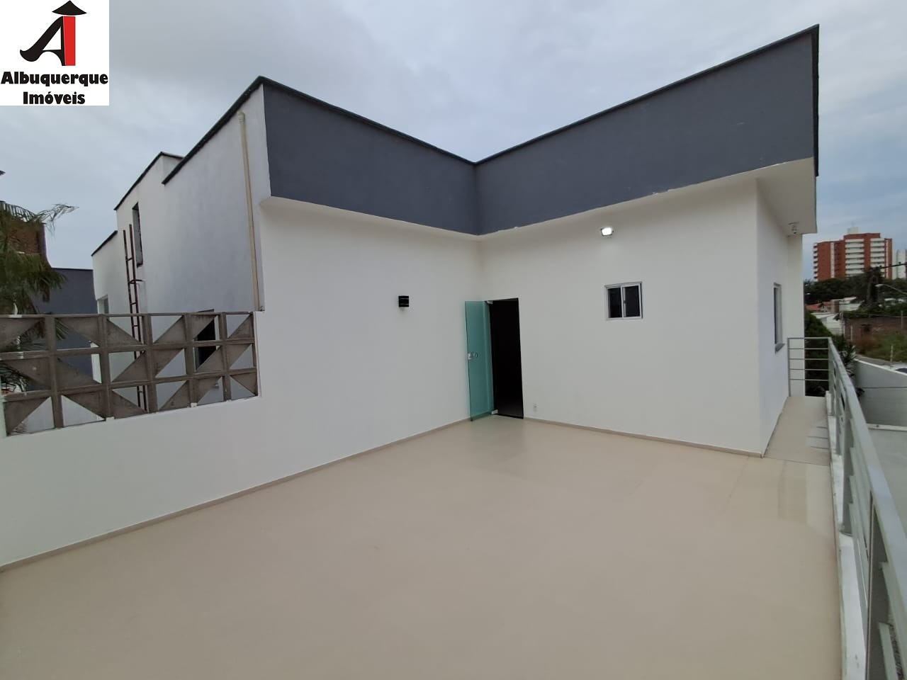 Casa à venda e aluguel com 5 quartos, 360m² - Foto 8