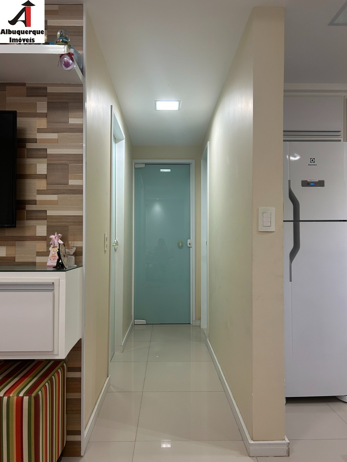 Apartamento à venda com 2 quartos, 61m² - Foto 5