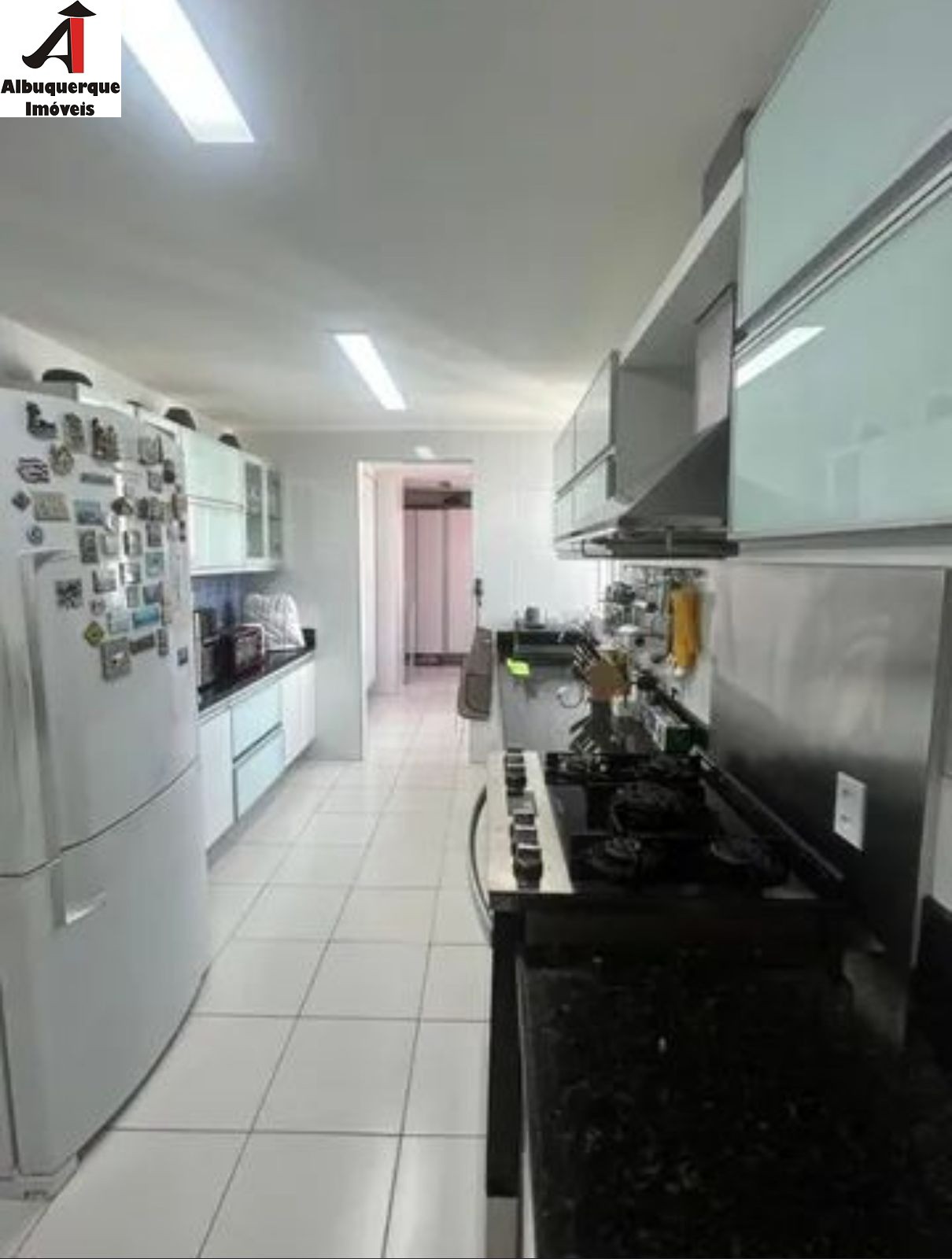 Apartamento à venda com 3 quartos, 154m² - Foto 12