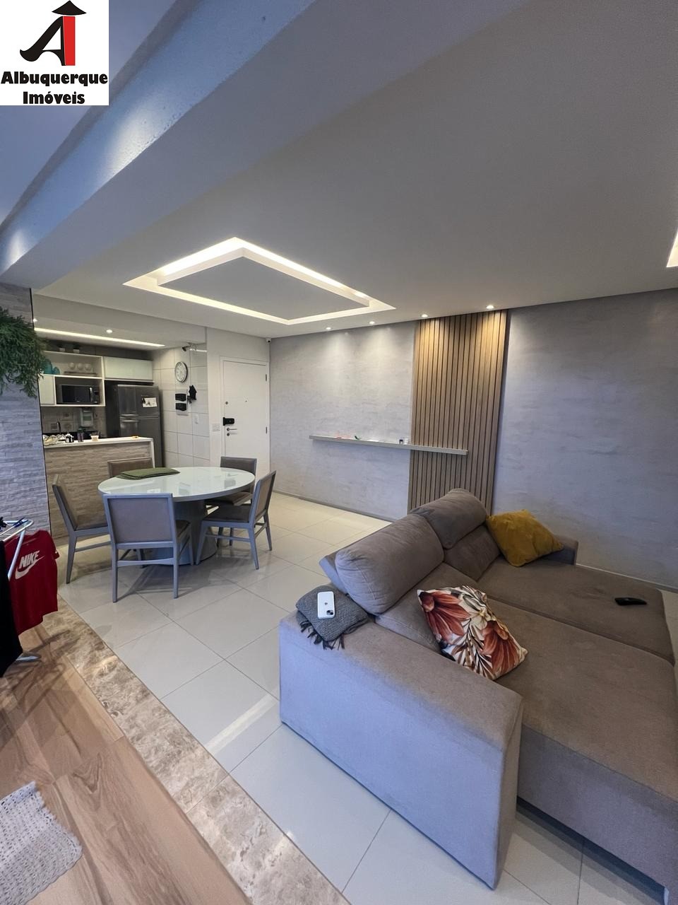 Apartamento à venda com 3 quartos, 85m² - Foto 3