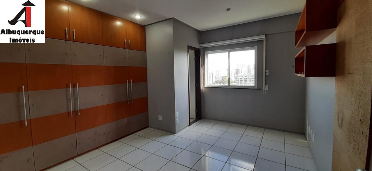 Apartamento à venda com 4 quartos, 217m² - Foto 3