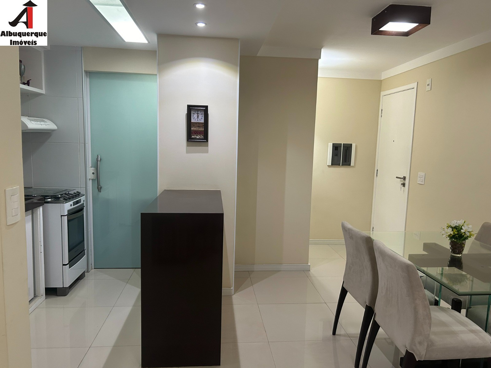 Apartamento à venda com 2 quartos, 61m² - Foto 6