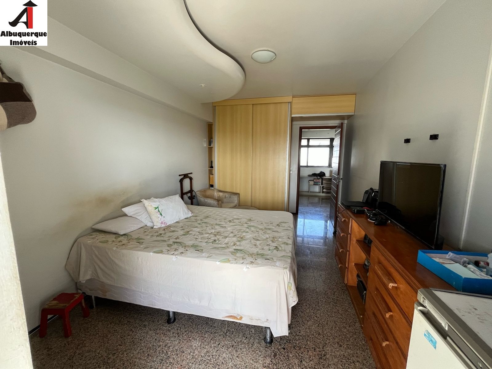 Apartamento à venda com 4 quartos, 333m² - Foto 11