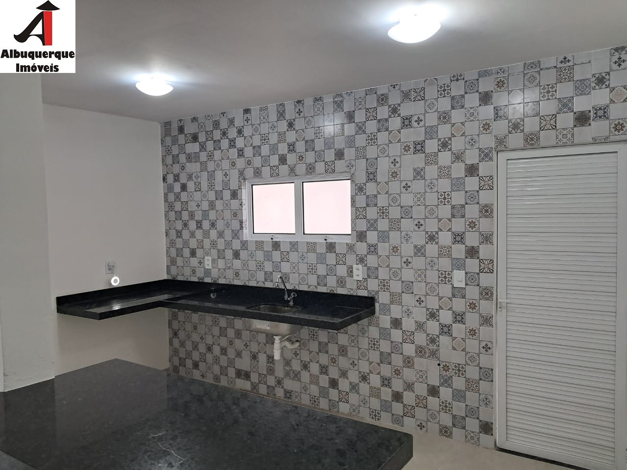 Casa à venda e aluguel com 5 quartos, 360m² - Foto 6