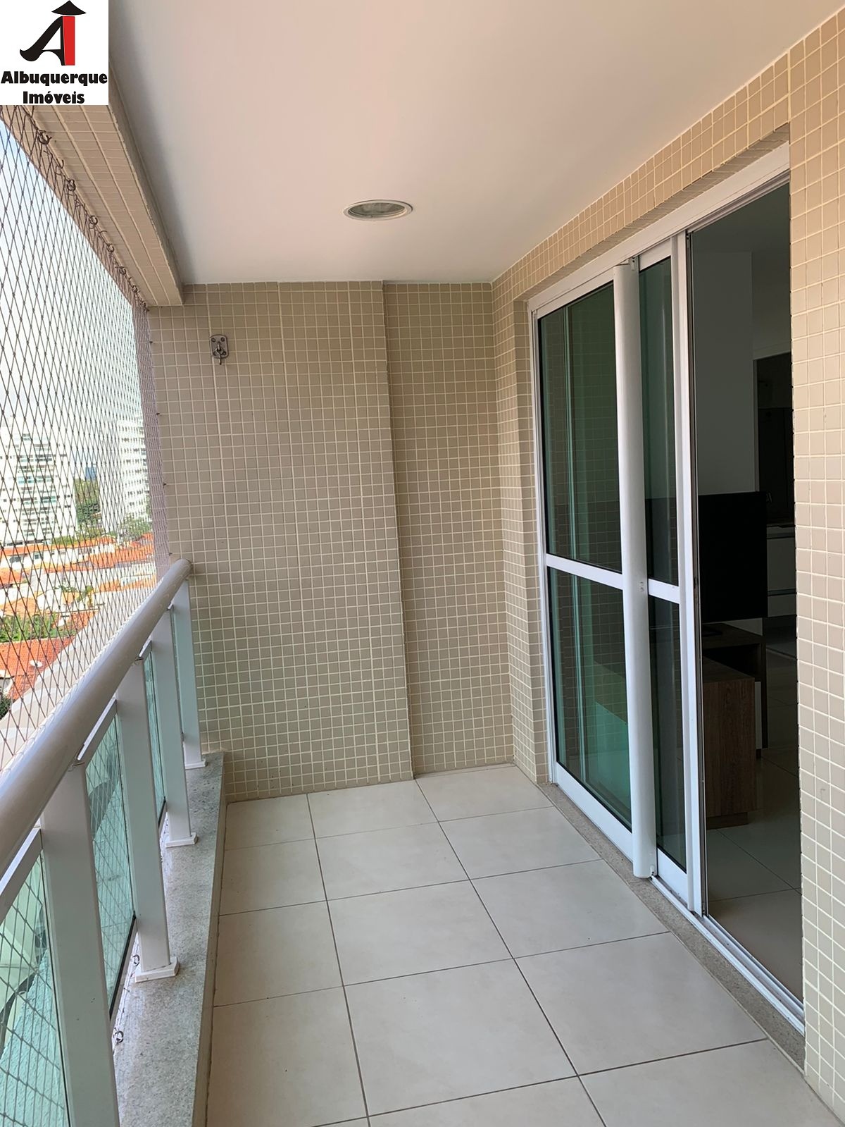 Apartamento à venda com 2 quartos, 71m² - Foto 1