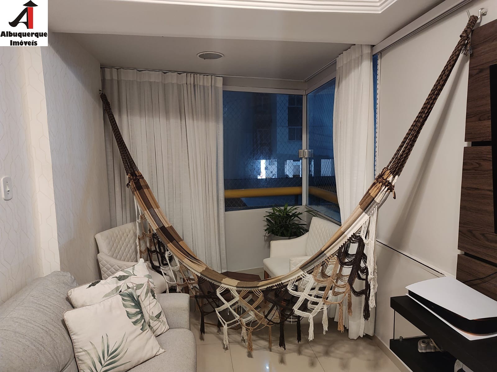 Apartamento à venda com 3 quartos, 85m² - Foto 3