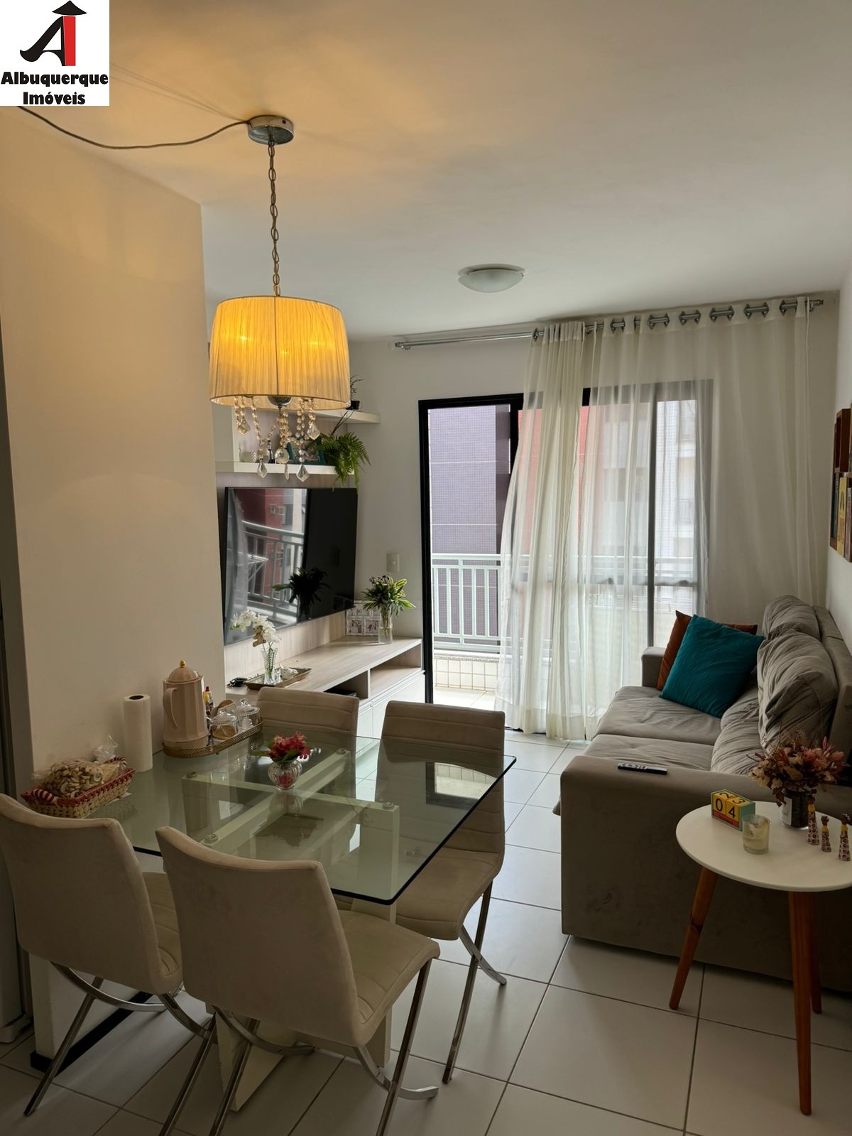 Apartamento à venda com 2 quartos, 69m² - Foto 1