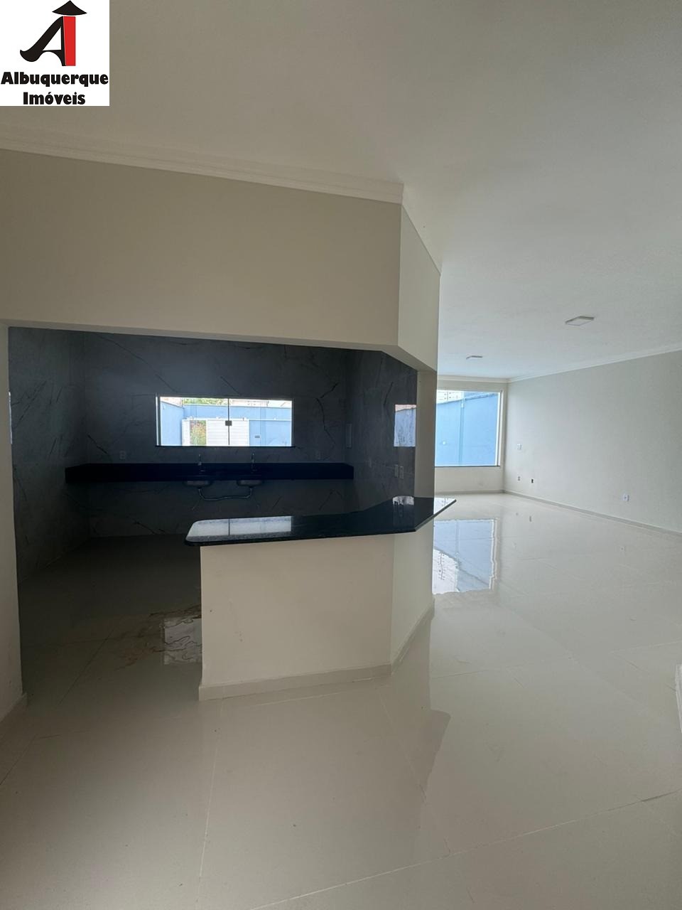 Casa à venda com 3 quartos, 180m² - Foto 3