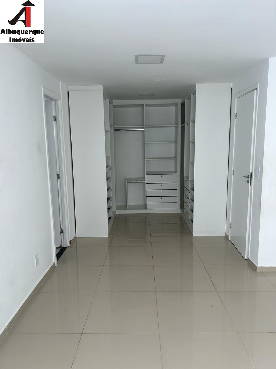 Casa à venda com 3 quartos, 180m² - Foto 18