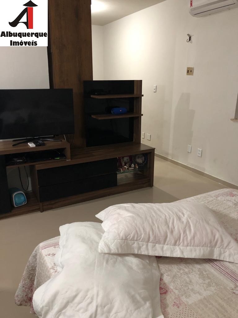 Casa à venda com 3 quartos, 300m² - Foto 15