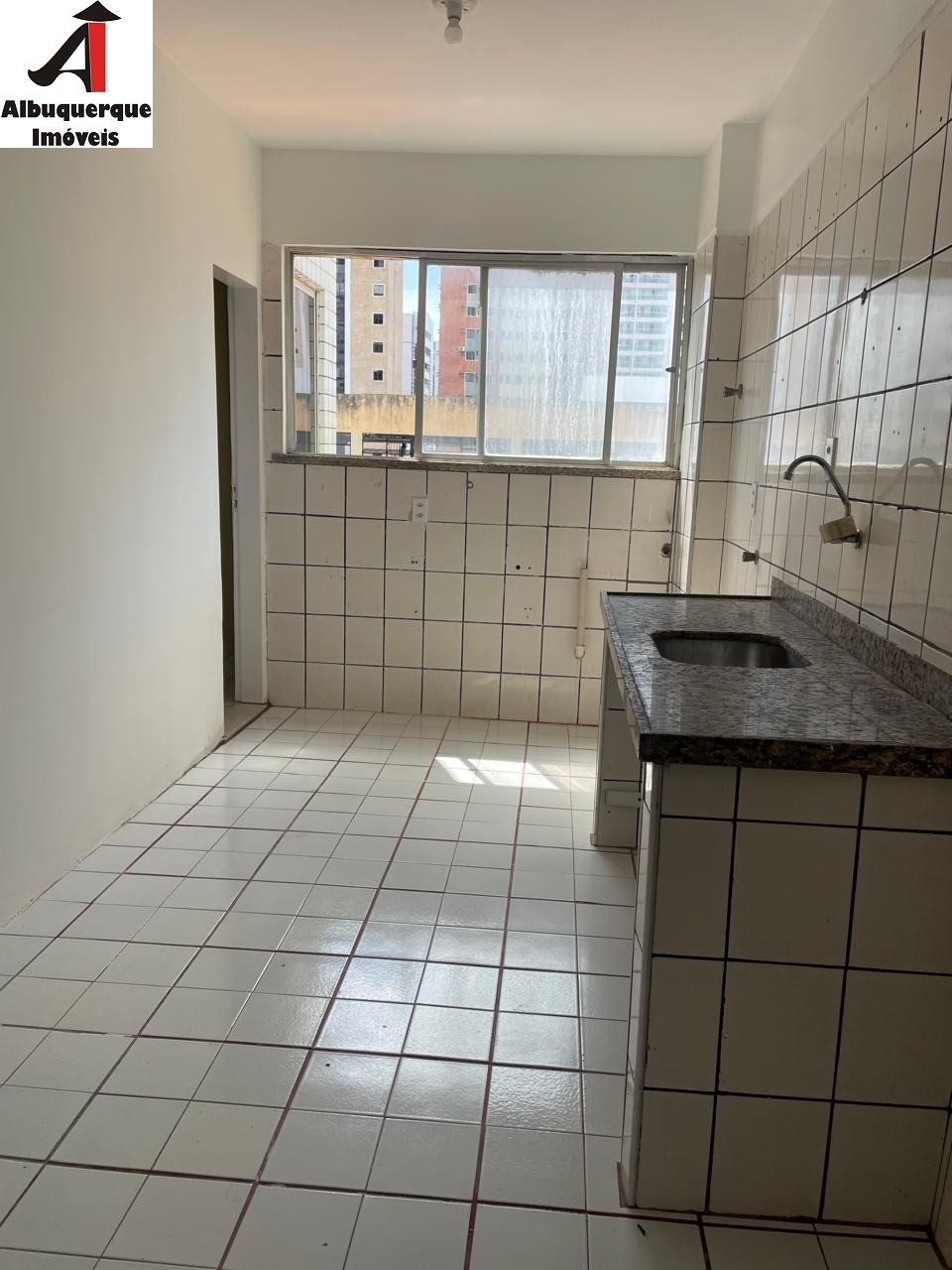 Cobertura à venda com 4 quartos, 270m² - Foto 4