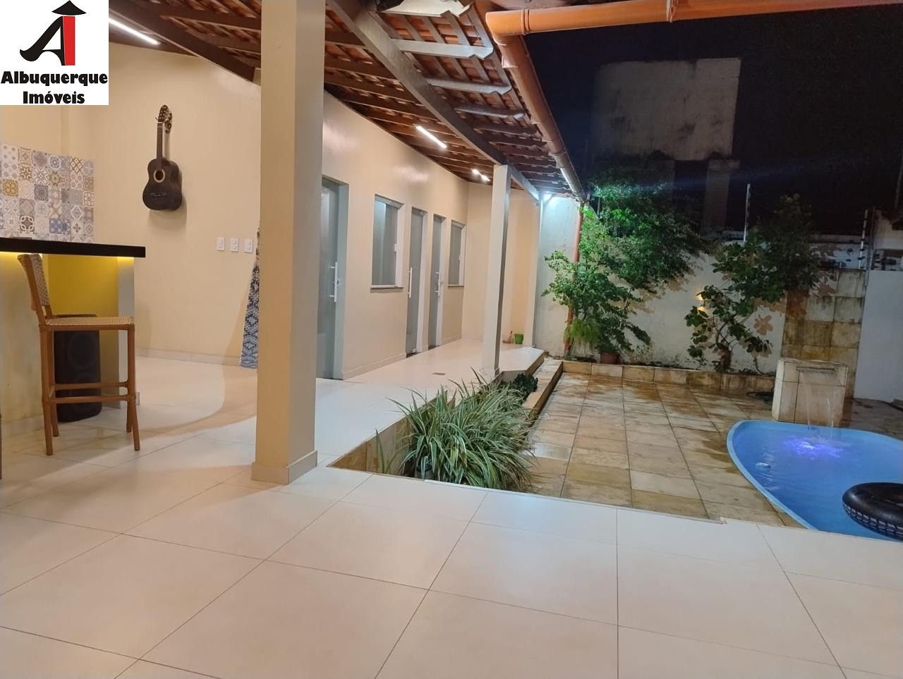 Casa à venda com 2 quartos, 300m² - Foto 21