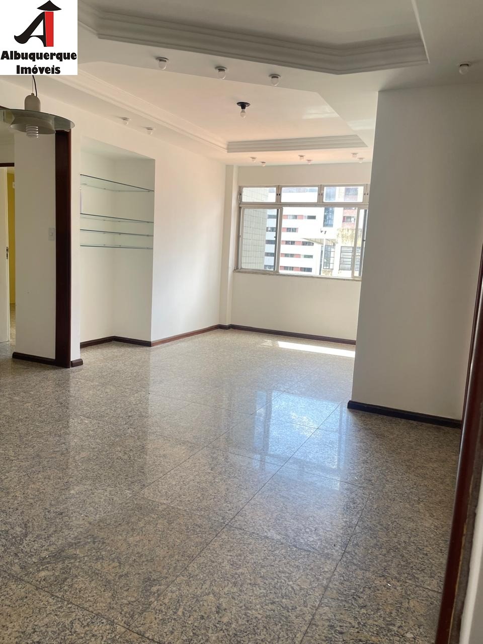 Cobertura à venda com 4 quartos, 270m² - Foto 1