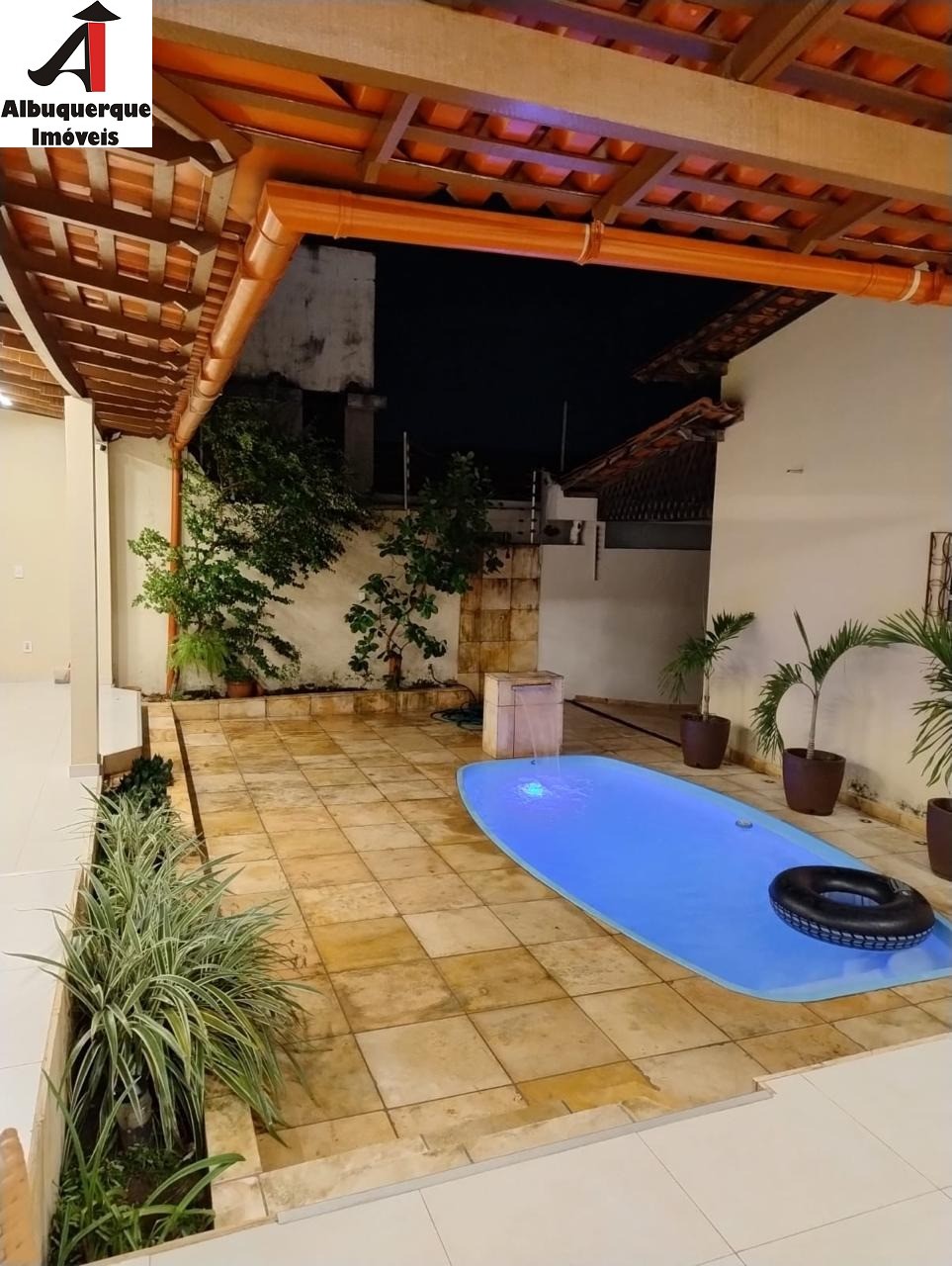 Casa à venda com 2 quartos, 300m² - Foto 5