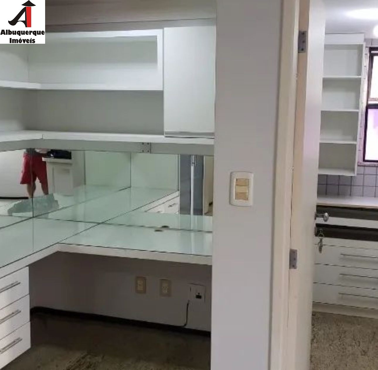 Apartamento à venda com 3 quartos, 130m² - Foto 3