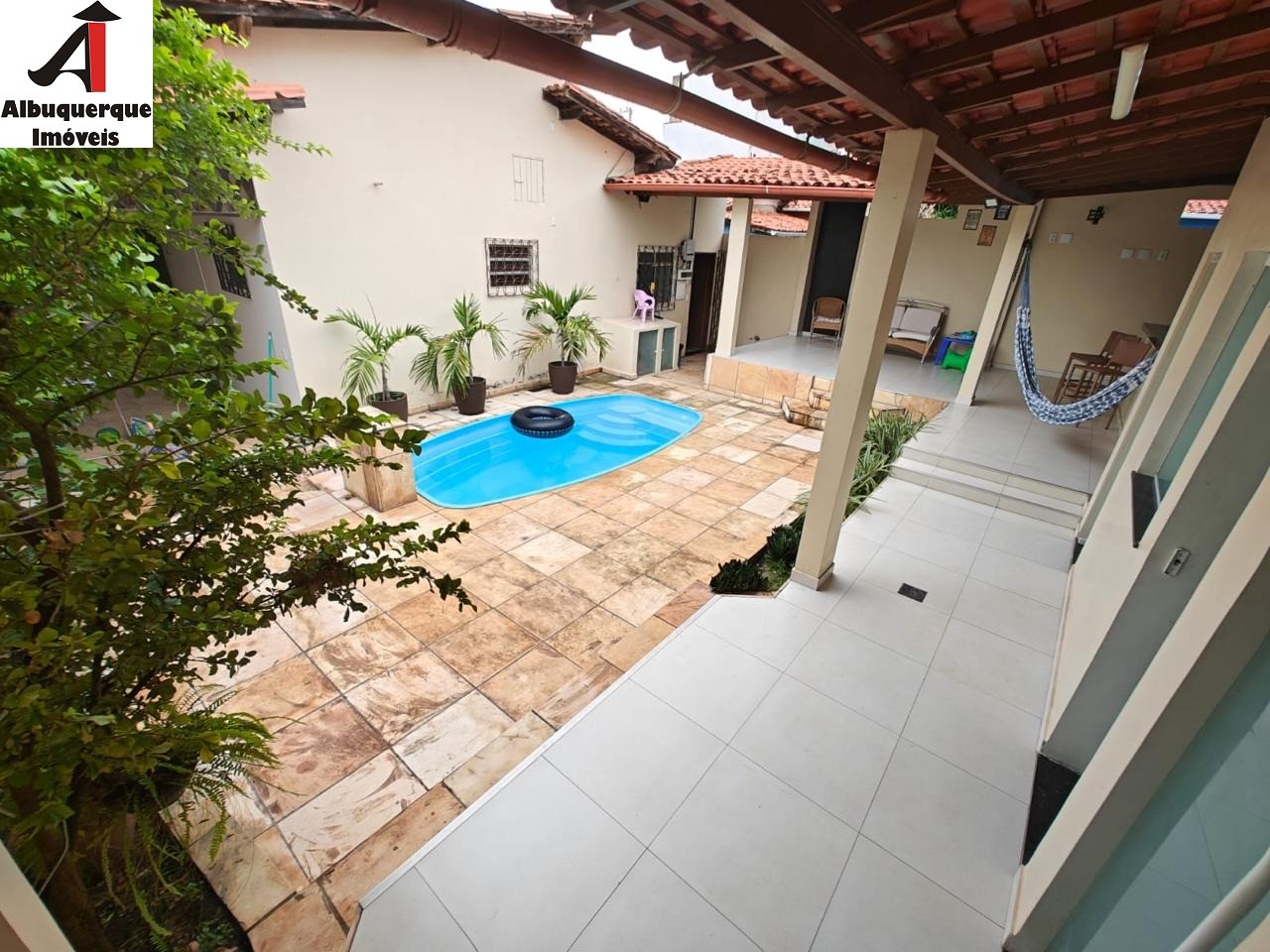 Casa à venda com 2 quartos, 300m² - Foto 7